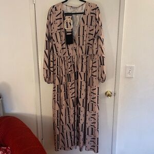 Plus size maxi dress with belt size 3xl Tan and black